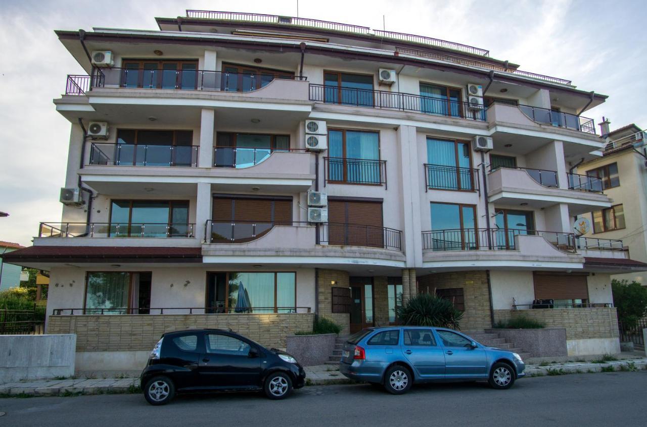Guest Apartments Stela Tsarevo Exteriör bild